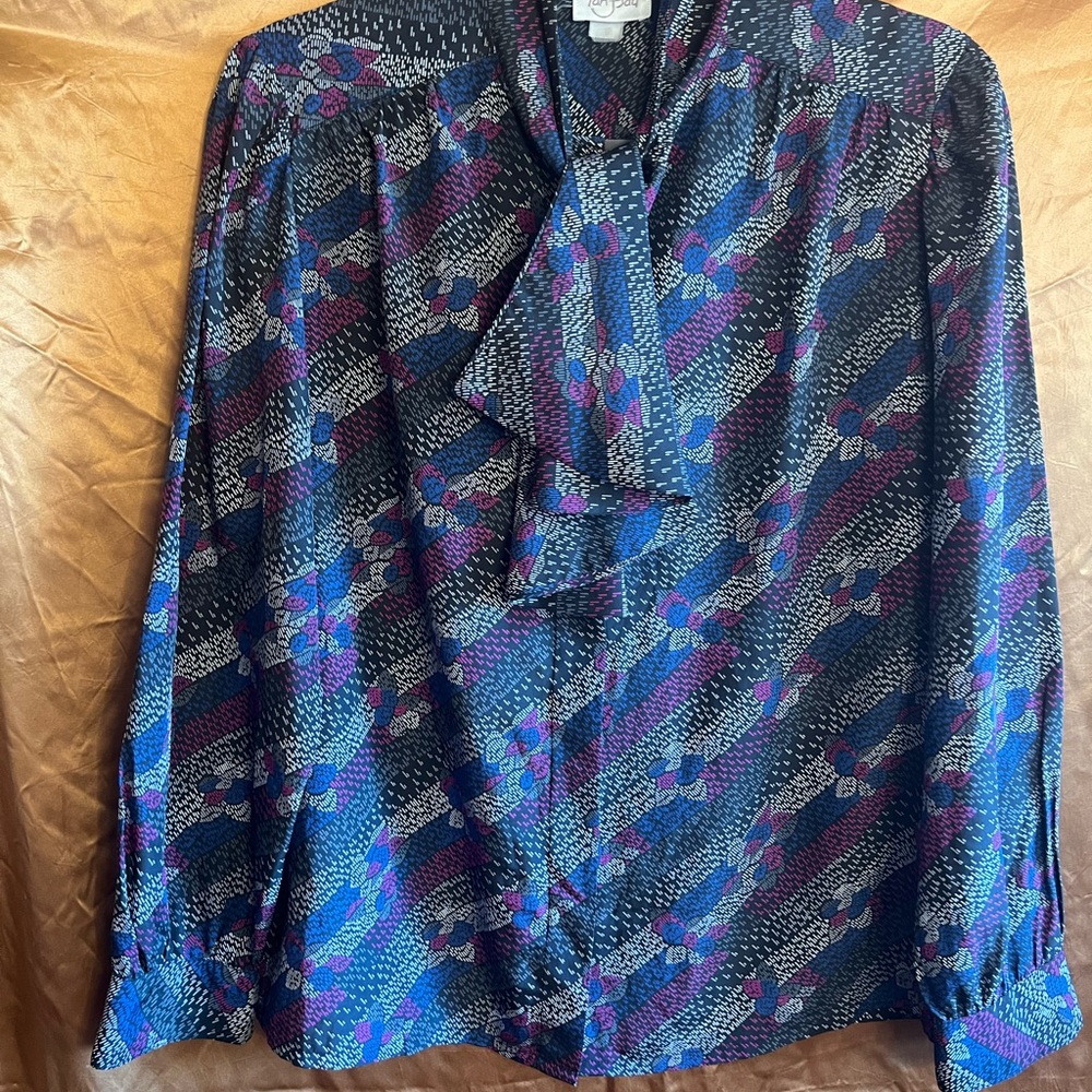 Vintage TanJay secretary  Patterned Blouse with Tie Neck 1980s M - Picture 4 of 9
